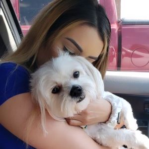 Meet your Posher, Marcela